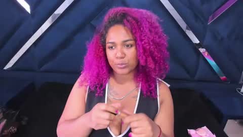 Snapshot of justgisselle chatting on July 2026 04:36:01 PM Gisselle Rate me with a thumbs up online show from July 2026 04:36:01 PM