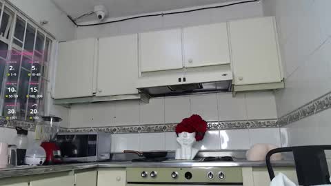 Justin  online show from December 2025 03:01:02 AM