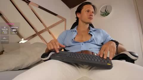 Justin  online show from February 2026 07:52:02 PM