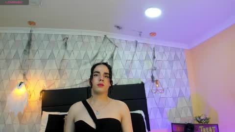 Justine online show from October 2025 03:23:02 AM