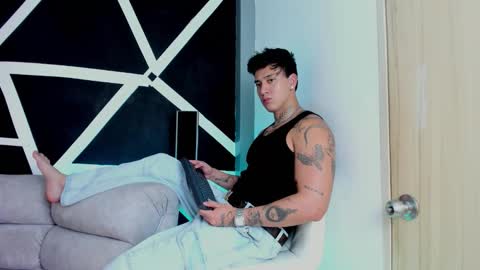 justinfuller_31 online show from November 2025 07:38:01 PM