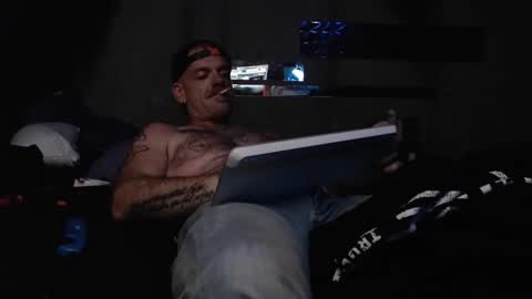 justinmoore1987 online show from April 2026 01:15:02 PM