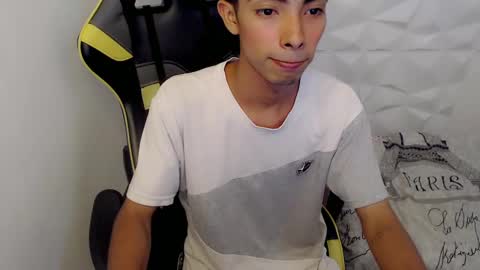 J U S T I N online show from February 2025 09:59:01 PM