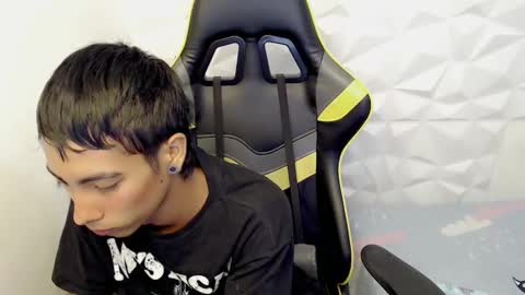 J U S T I N online show from March 2025 12:59:02 AM