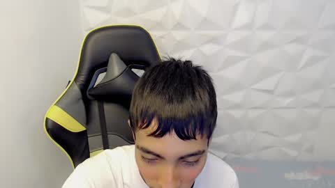 J U S T I N online show from March 2025 06:22:02 PM