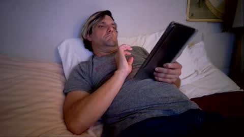 JustinNorthwood online show from November 2025 07:42:02 AM