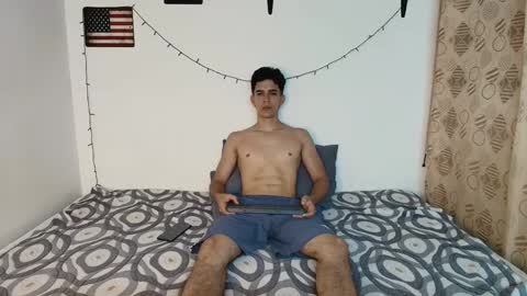 Snapshot of justinsinner1 chatting on January 2025 01:37:02 AM justinsinner1 online show from January 2025 01:37:02 AM