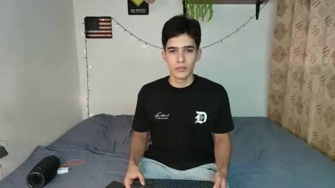 Snapshot of justinsinner1 chatting on February 2025 10:21:02 PM justinsinner1 online show from February 2025 10:21:02 PM