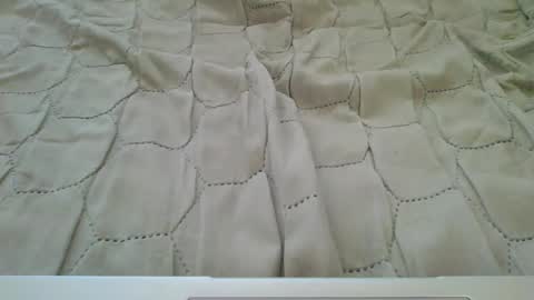 justinyojustin online show from April 2026 08:01:02 AM