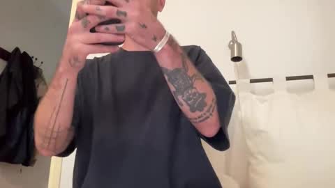 justmeandyou00 online show from November 2025 09:53:01 AM