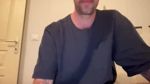 justmeandyou00 online show from January 2026 06:22:02 PM