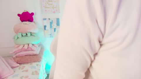 Snapshot of justonecute chatting on September 2025 12:55:01 AM Emy online show from September 2025 12:55:01 AM