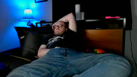 MidsizeBiGuy online show from January 2025 07:09:01 AM