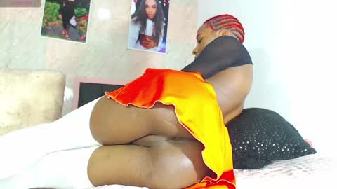 Snapshot of k_stormi_ chatting on November 2025 01:18:02 AM STORMI online show from November 2025 01:18:02 AM