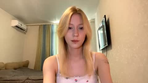 Snapshot of kacicasal chatting on July 2026 12:18:02 PM Mia 1st day here online show from July 2026 12:18:02 PM