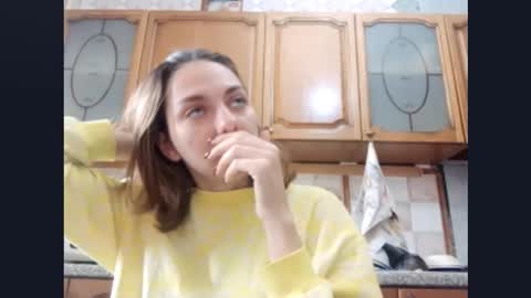 Snapshot of kacilangowski chatting on September 2025 06:40:02 AM Nika online show from September 2025 06:40:02 AM