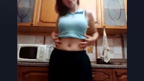 Snapshot of kacilangowski chatting on October 2025 05:13:02 PM Nika online show from October 2025 05:13:02 PM