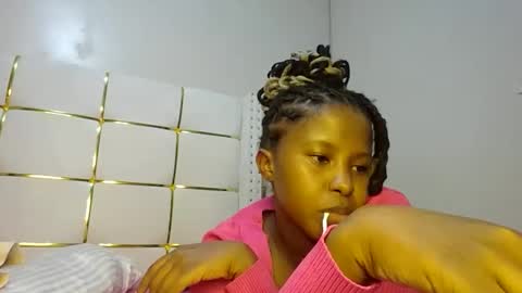 Snapshot of kadime001 chatting on February 2025 12:07:01 AM kadime online show from February 2025 12:07:01 AM