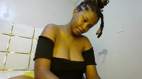 Snapshot of kadime001 chatting on February 2025 05:43:02 PM kadime online show from February 2025 05:43:02 PM