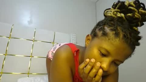 Snapshot of kadime001 chatting on February 2025 04:54:02 AM kadime online show from February 2025 04:54:02 AM