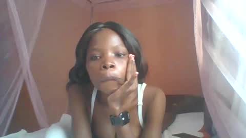Snapshot of kadzo23 chatting on January 2025 04:43:01 AM Kadzo online show from January 2025 04:43:01 AM