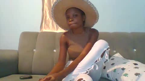 Snapshot of kadzo23 chatting on September 2025 11:32:02 AM Kadzo online show from September 2025 11:32:02 AM
