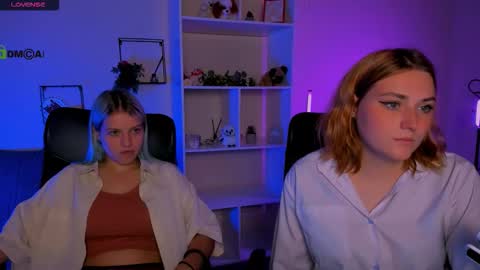 kaela_spell_ online show from October 2025 06:21:02 AM