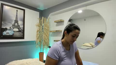 Antonella online show from October 2025 09:31:01 AM