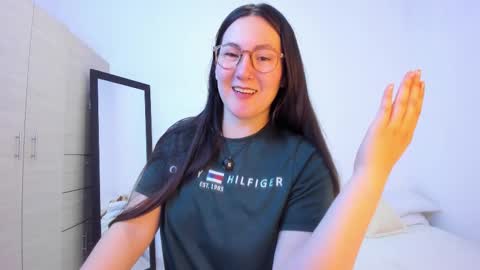 ChloeIndependient model online show from November 2025 03:47:01 PM