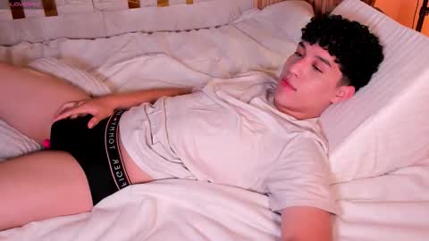 Kai online show from November 2025 12:05:01 PM