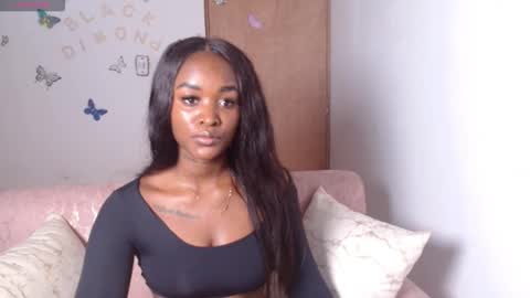 Angie  online show from November 2025 11:59:02 PM