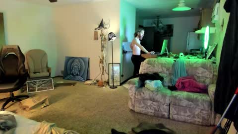 Kaiku77 online show from January 2026 06:29:01 AM