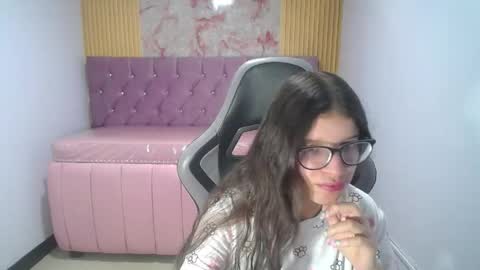 Kailee online show from April 2026 12:50:02 PM