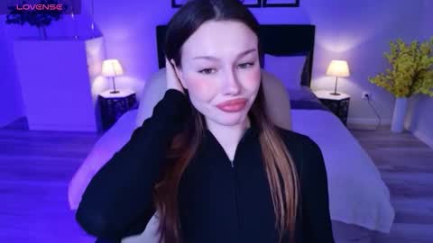 Kaitlyn online show from September 2025 06:55:01 PM
