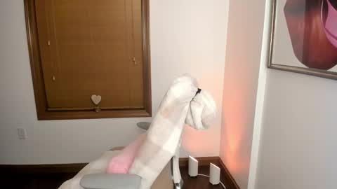 Kaiya    online show from February 2025 05:34:02 AM