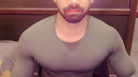 Vicky online show from October 2025 05:11:02 AM