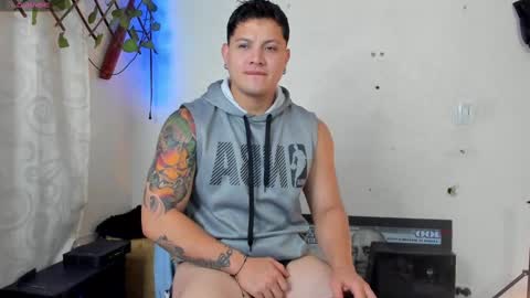 Snapshot of kaledd_musclee chatting on March 2025 11:03:01 AM Kaledd musclees room Master online show from March 2025 11:03:01 AM