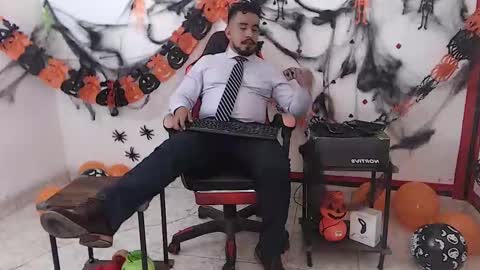 Kaleth online show from October 2025 08:53:02 PM