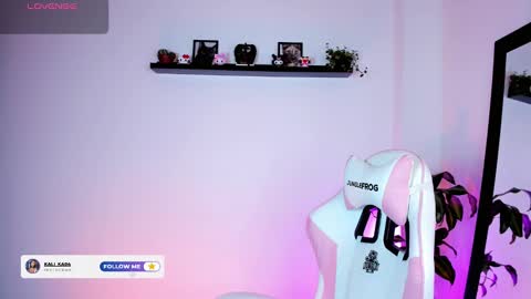 Kali Ka Please help me with your thumbs up its important   dont forget my birthday on October 26 online show from November 2025 06:13:01 PM