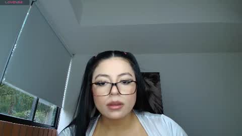 Snapshot of kaliffa_zoe chatting on June 2026 10:12:02 PM Zoe online show from June 2026 10:12:02 PM