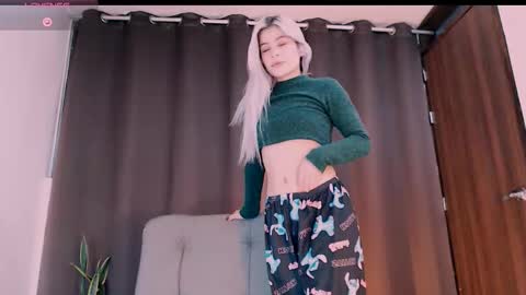 kalitsa_ online show from September 2025 01:40:02 AM