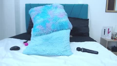 Kamilalopez online show from January 2025 02:15:02 AM