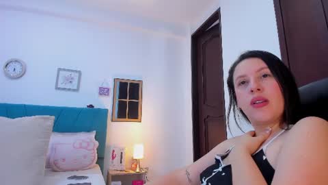 Kamilalopez online show from July 2026 09:39:02 PM