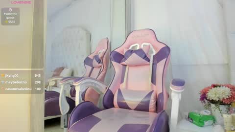 Snapshot of kamila_arias chatting on December 2024 10:11:01 PM online show from December 2024 10:11:01 PM