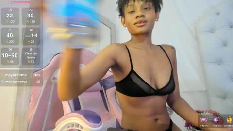 Snapshot of kamila_arias chatting on December 2024 10:32:01 PM online show from December 2024 10:32:01 PM