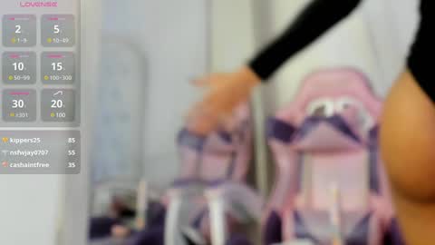 Snapshot of kamila_arias chatting on January 2025 03:07:02 PM online show from January 2025 03:07:02 PM