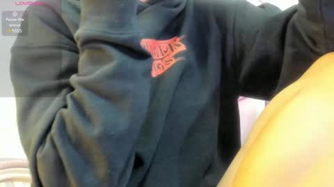 Snapshot of kamila_arias chatting on January 2025 12:11:02 PM online show from January 2025 12:11:02 PM
