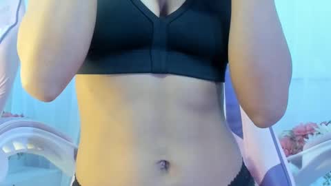Snapshot of kamila_arias chatting on March 2025 12:09:02 PM online show from March 2025 12:09:02 PM