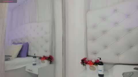    online show from October 2025 12:23:02 PM