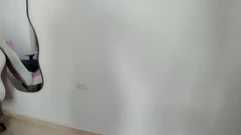 kamilasexi_69 online show from October 2025 10:07:01 PM